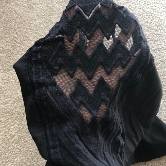 Cute Black Lace Tank - Picture 3 of 3